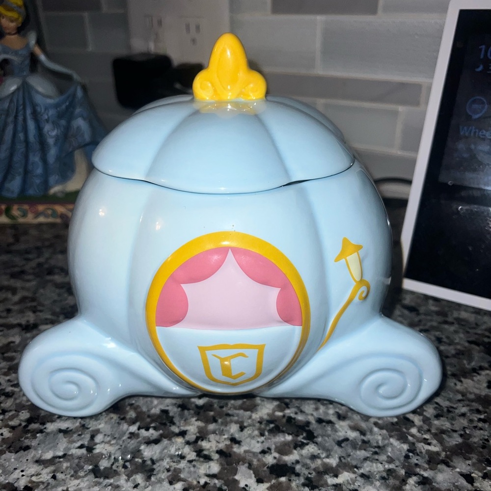 Cinderellas Pumpkin Carriage Cookie Jar